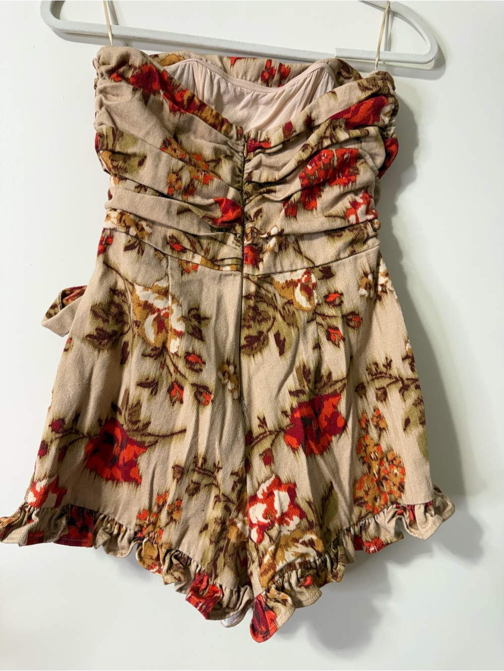 Oliviaceous Strapless Floral Romper Size M Beige Ruffle Wrap Western Boho - Picture 3 of 3